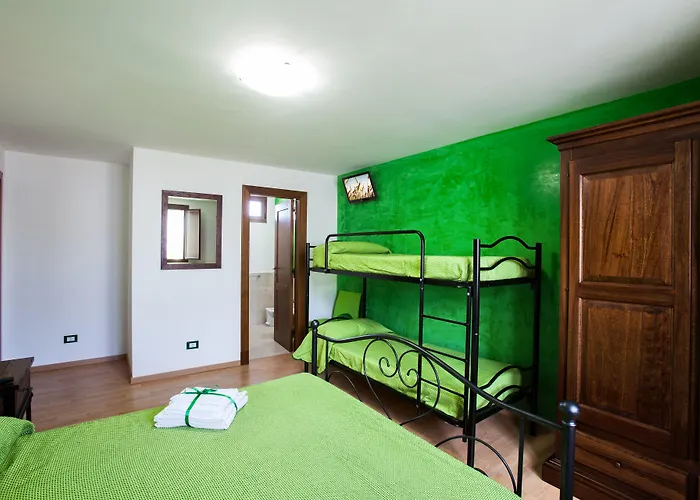 Perla Del Sud לינה וארוחת בוקר 3*