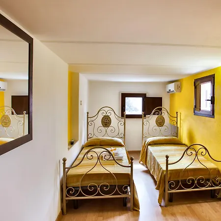 Bed & Breakfast Perla Del Sud 3*
